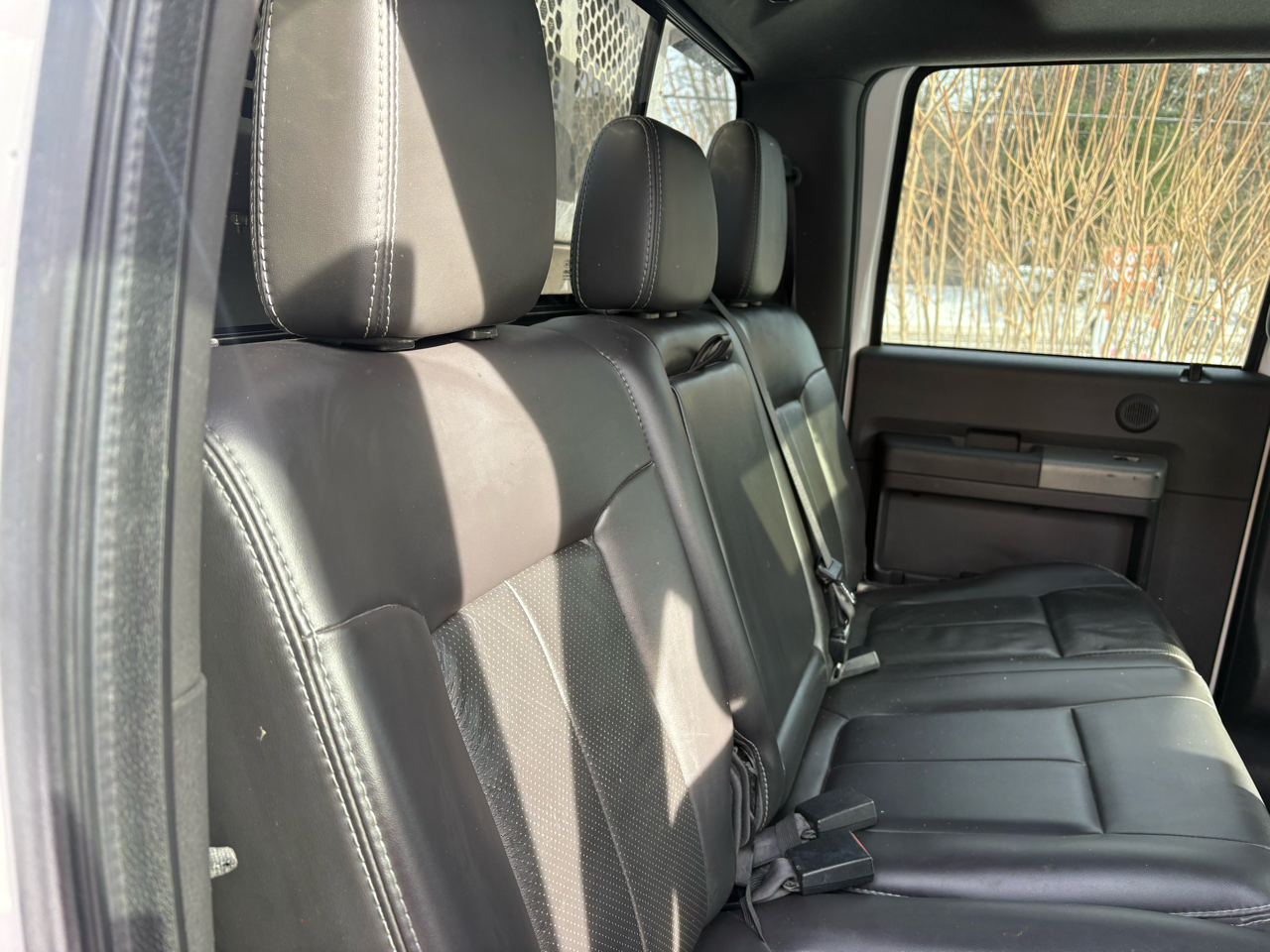 Ford F-350 SD Lariat Crew Cab 4WD 2011