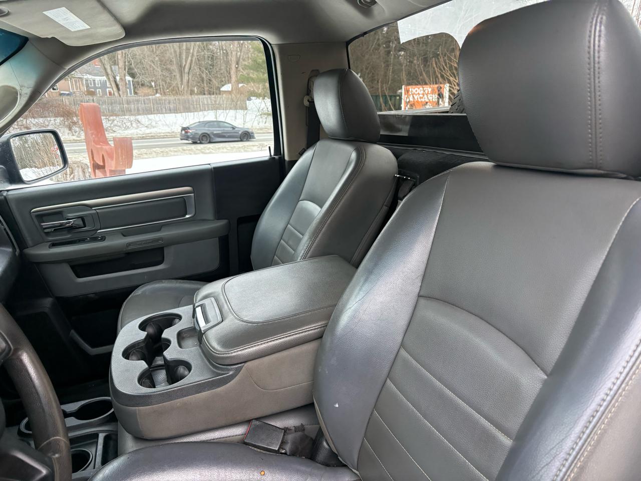 RAM 2500 Tradesman Regular Cab 4WD 2015