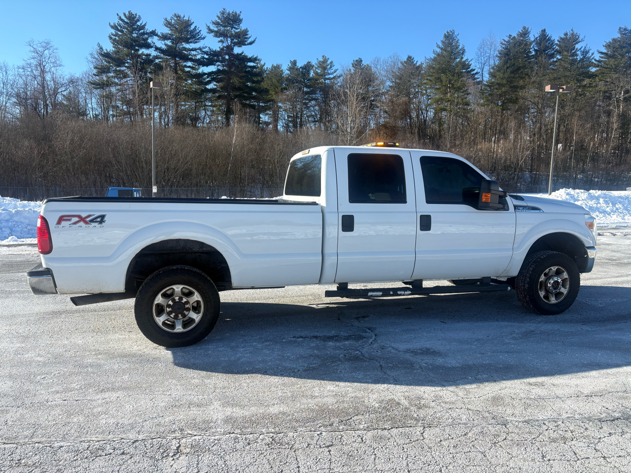 Ford F-350 SD XLT Crew Cab LWB 4WD 2015