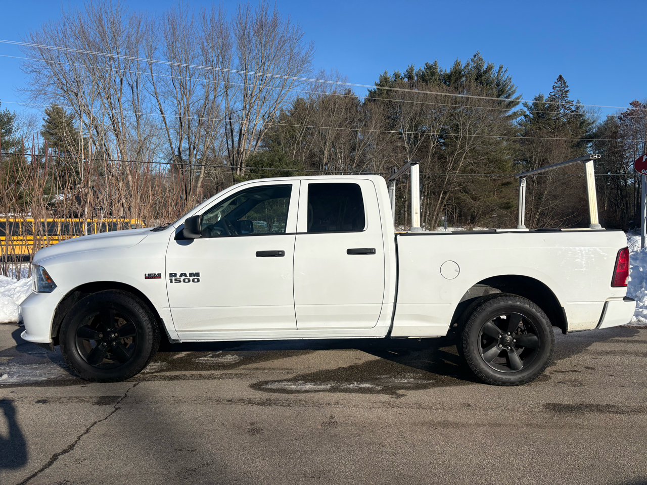 RAM 1500 Tradesman Quad Cab 4WD 2016