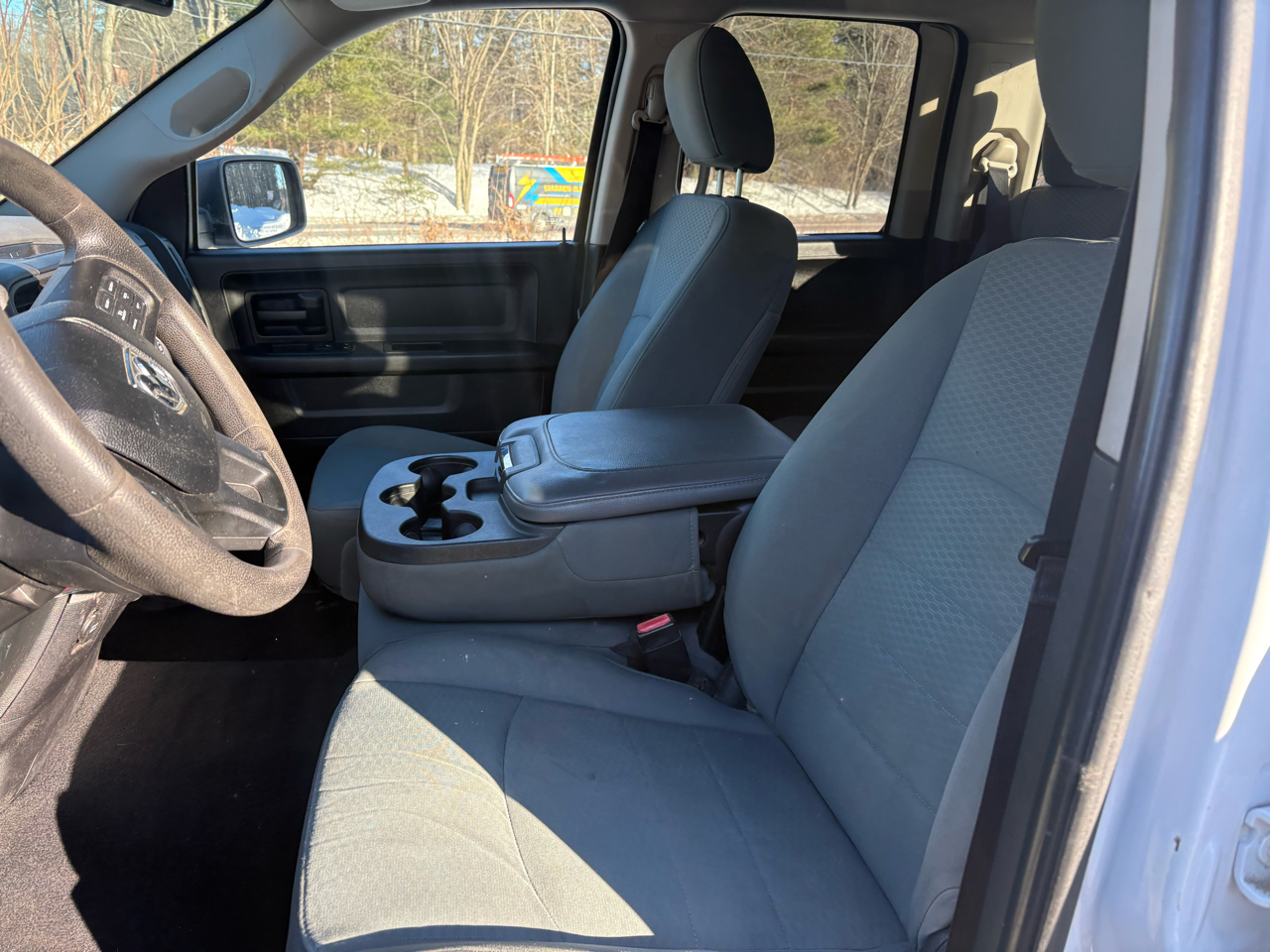 RAM 1500 Tradesman Quad Cab 4WD 2016