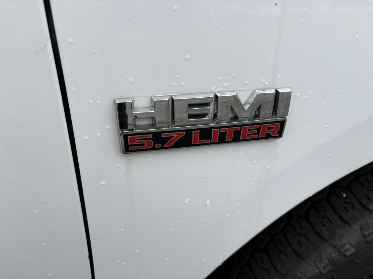 RAM 1500 Tradesman Quad Cab 4WD 2016