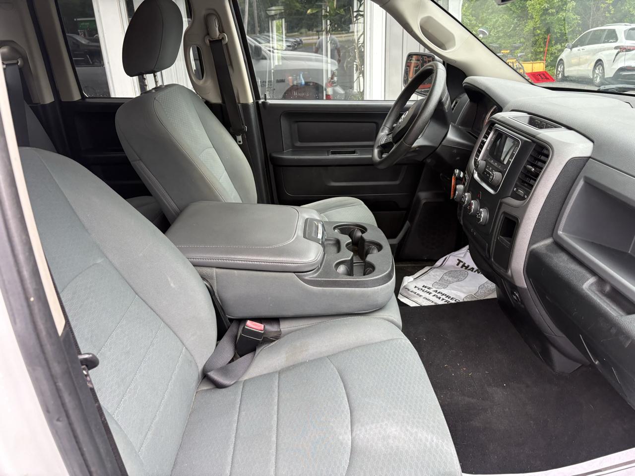 RAM 1500 Tradesman Quad Cab 4WD 2016