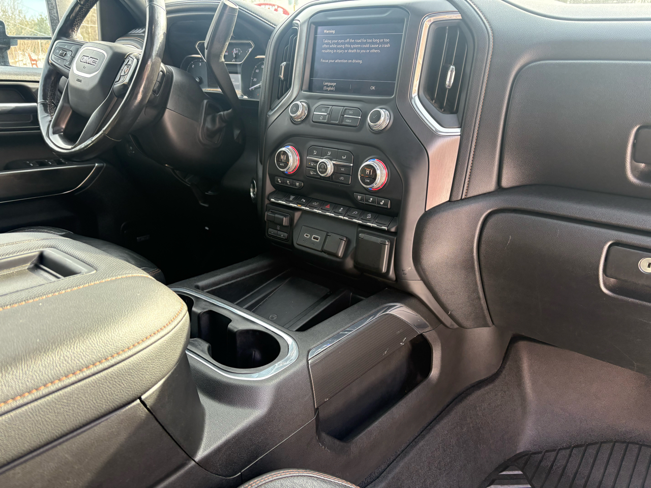 GMC Sierra 2500HD AT4 Crew Cab 4WD 2020