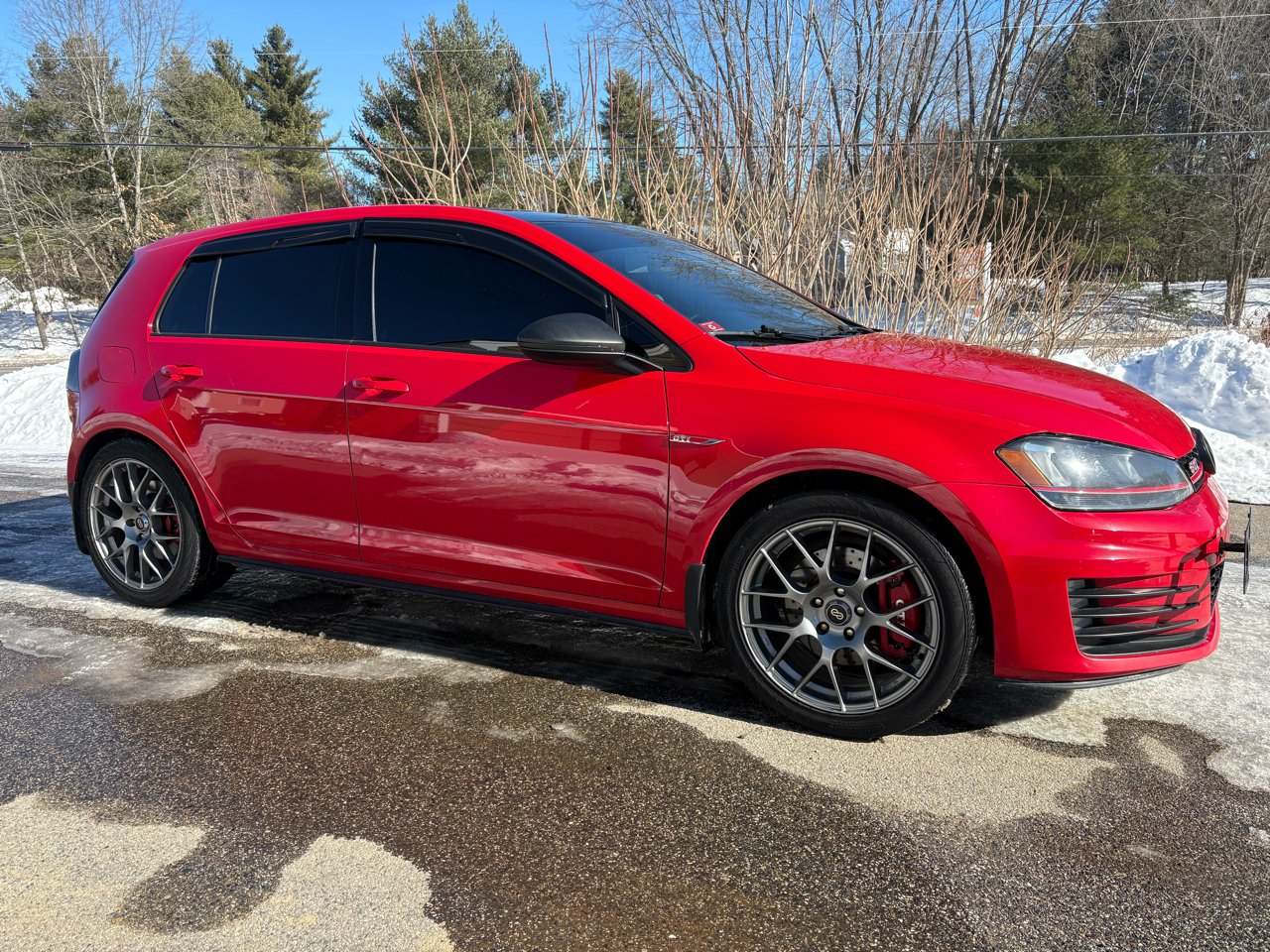 Volkswagen Golf GTI S 6M 4-Door 2017