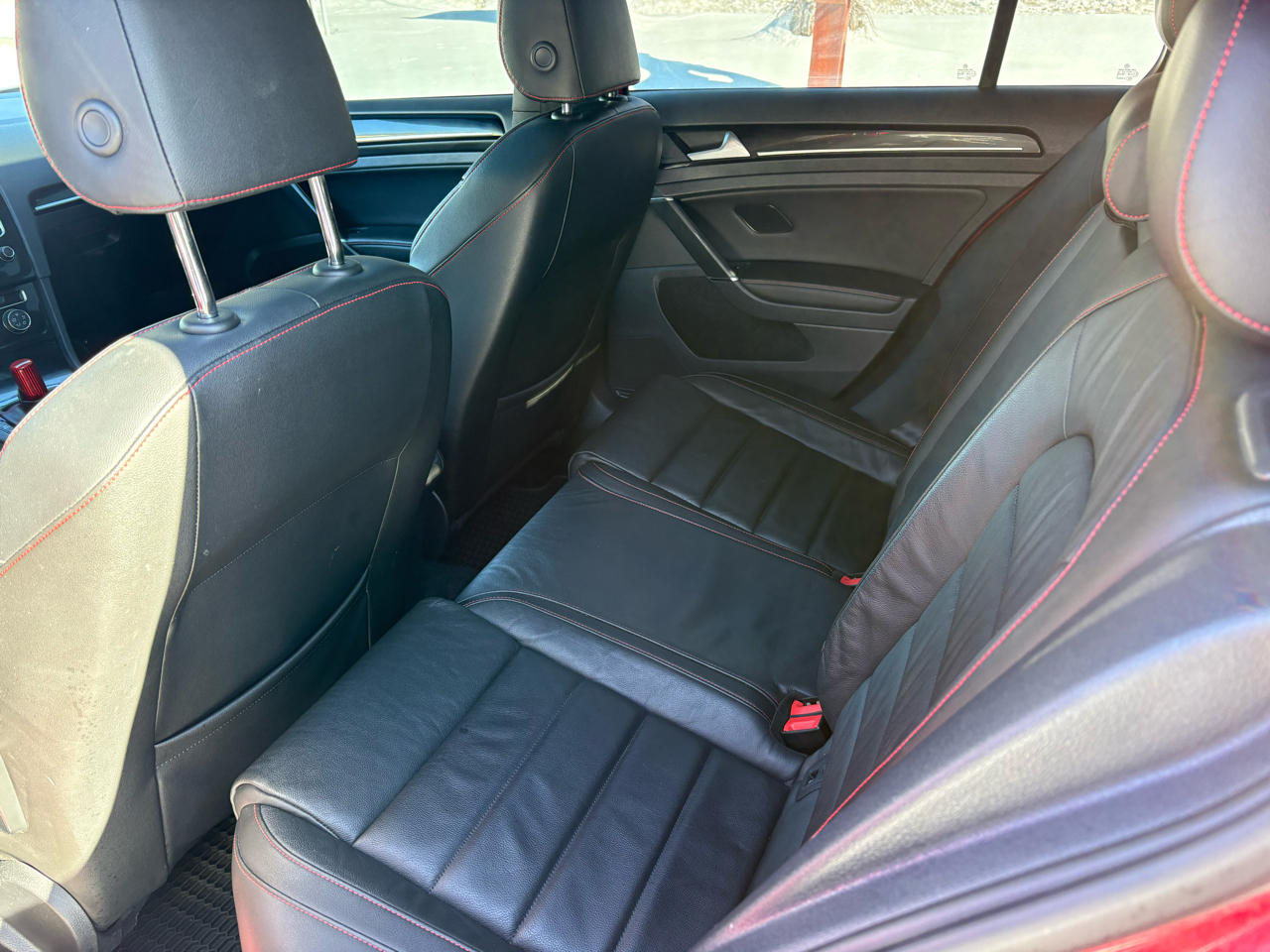 Volkswagen Golf GTI S 6M 4-Door 2017