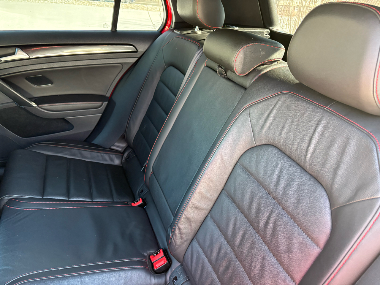 Volkswagen Golf GTI S 6M 4-Door 2017