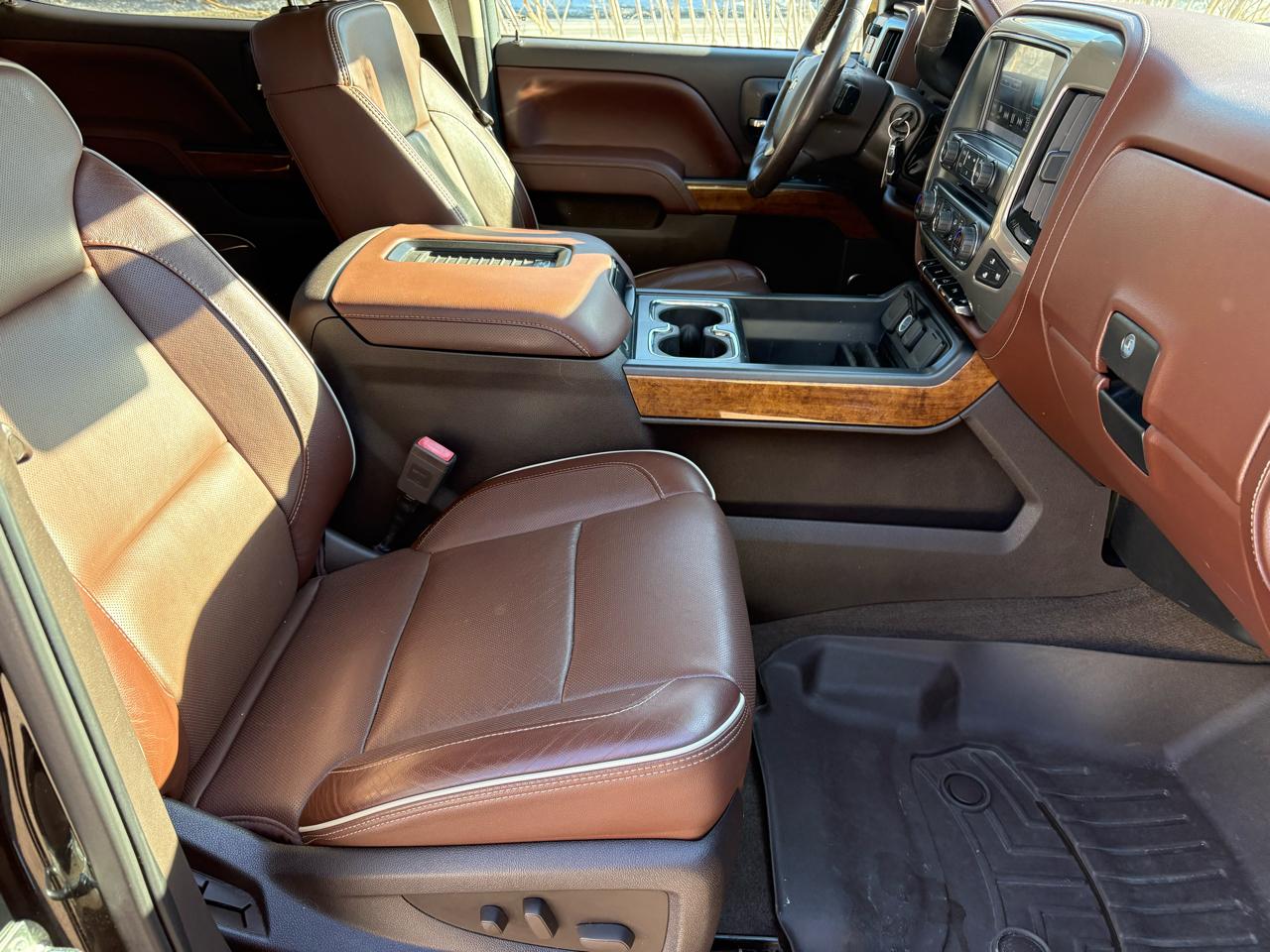 Chevrolet Silverado 1500 High Country Crew Cab Long Box 4WD 2017