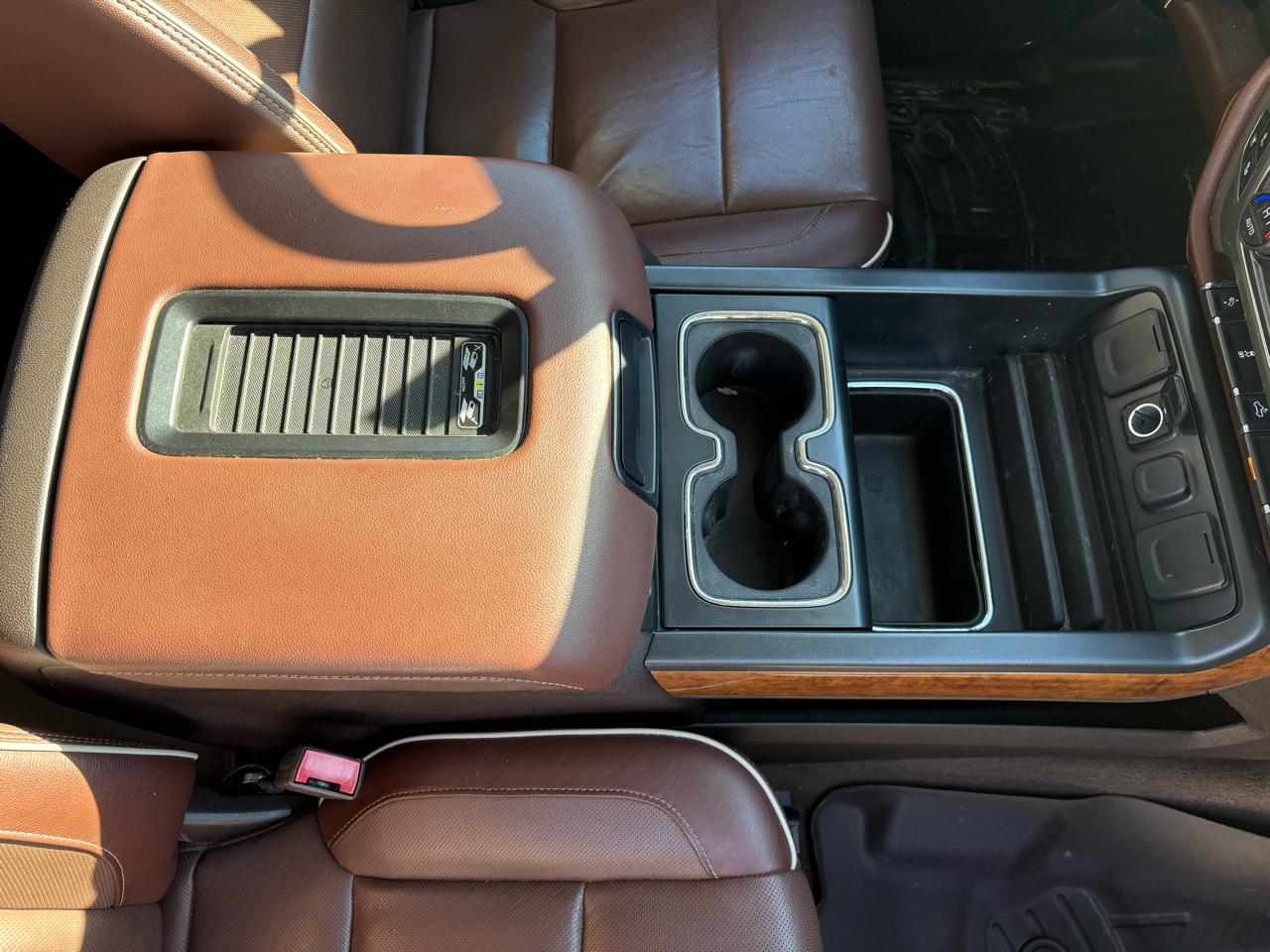 Chevrolet Silverado 1500 High Country Crew Cab Long Box 4WD 2017