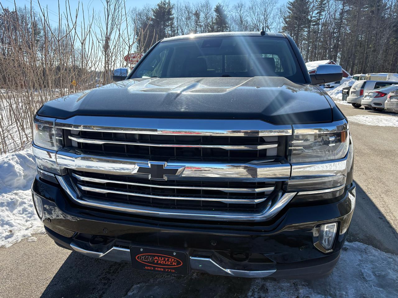 Chevrolet Silverado 1500 High Country Crew Cab Long Box 4WD 2017