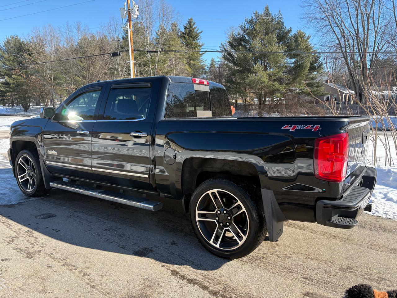 Chevrolet Silverado 1500 High Country Crew Cab Long Box 4WD 2017