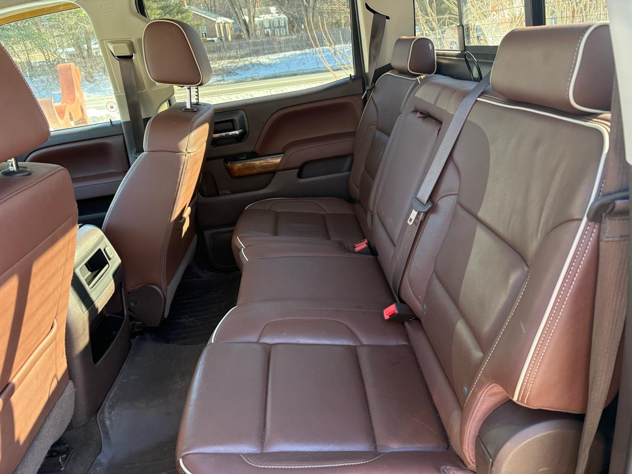 Chevrolet Silverado 1500 High Country Crew Cab Long Box 4WD 2017