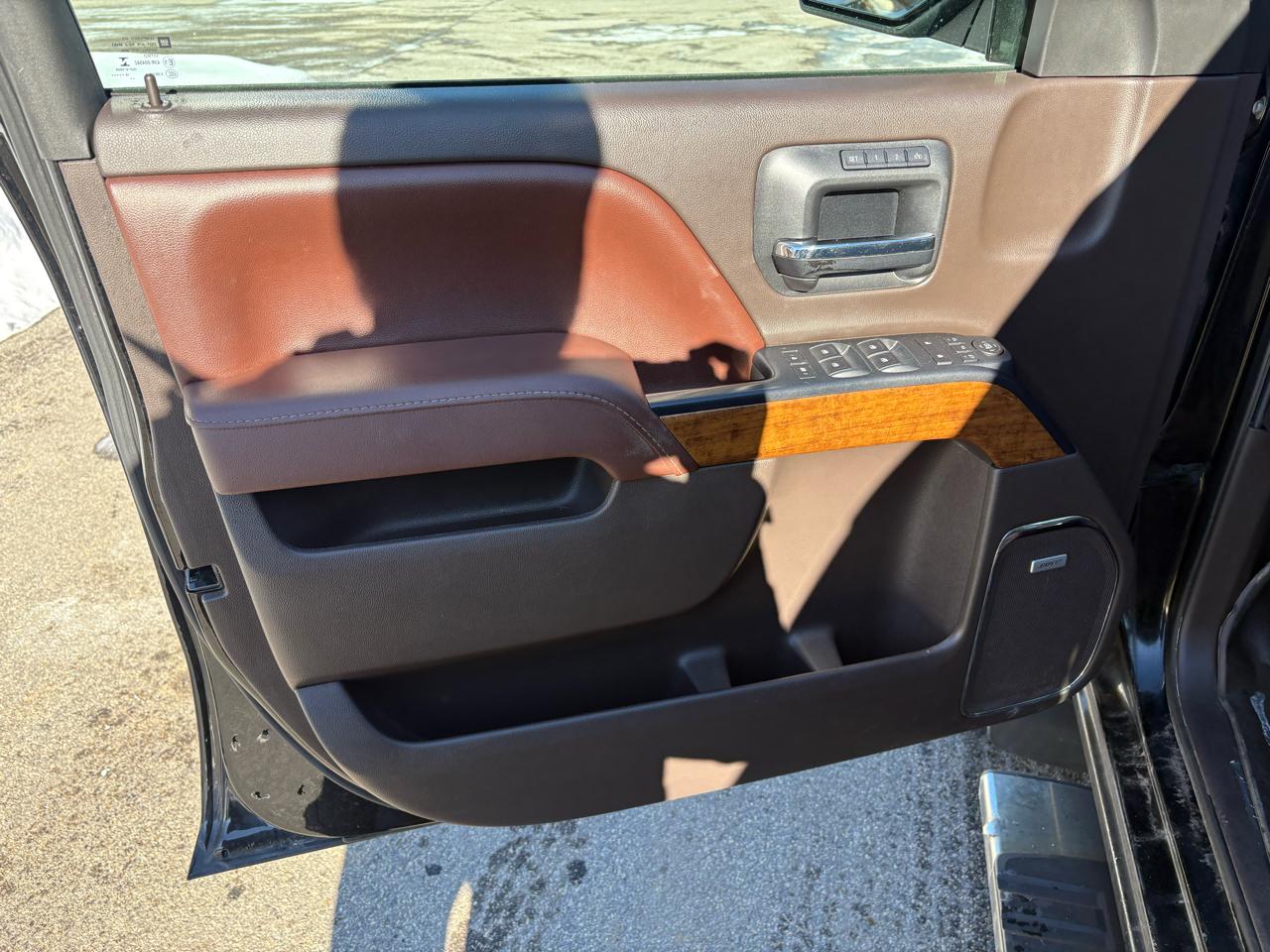 Chevrolet Silverado 1500 High Country Crew Cab Long Box 4WD 2017