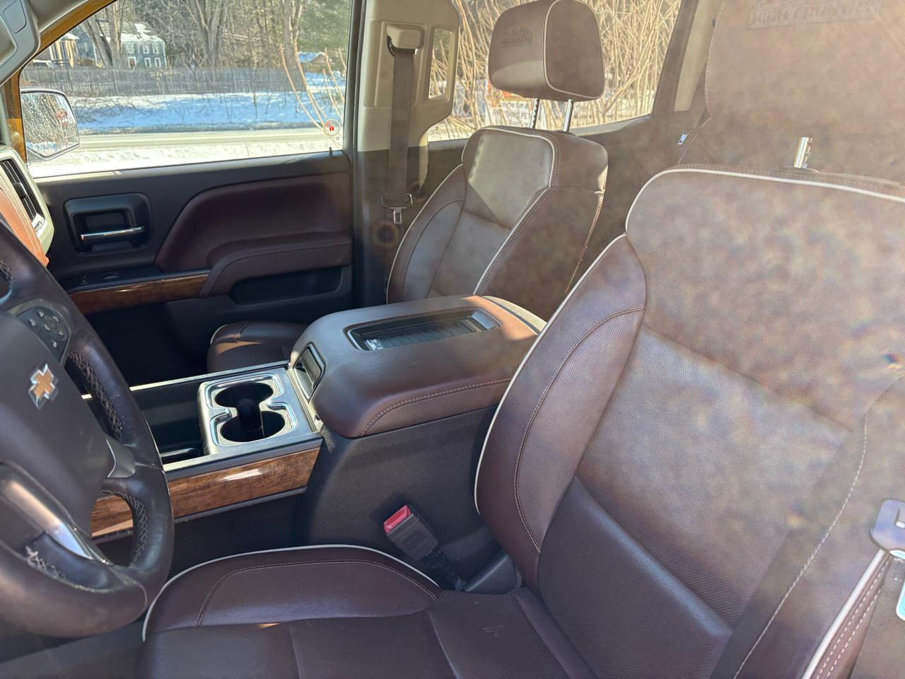 Chevrolet Silverado 1500 High Country Crew Cab Long Box 4WD 2017