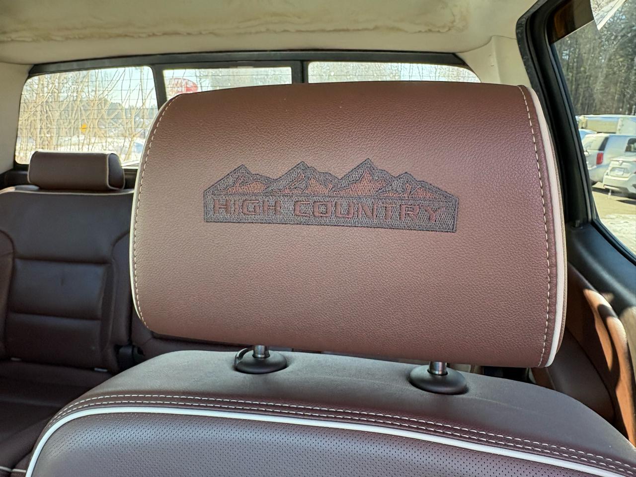 Chevrolet Silverado 1500 High Country Crew Cab Long Box 4WD 2017