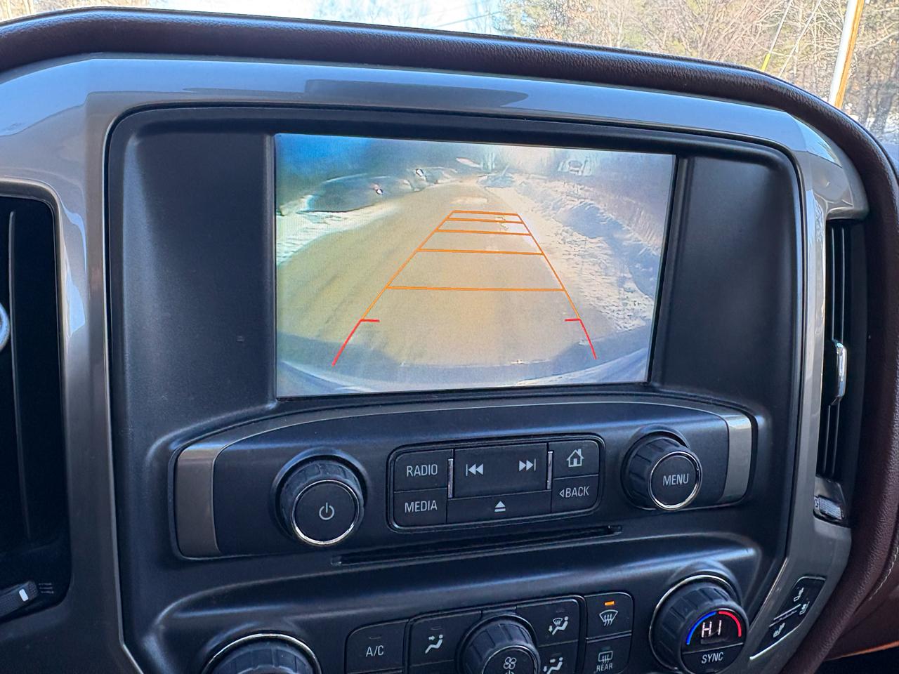 Chevrolet Silverado 1500 High Country Crew Cab Long Box 4WD 2017