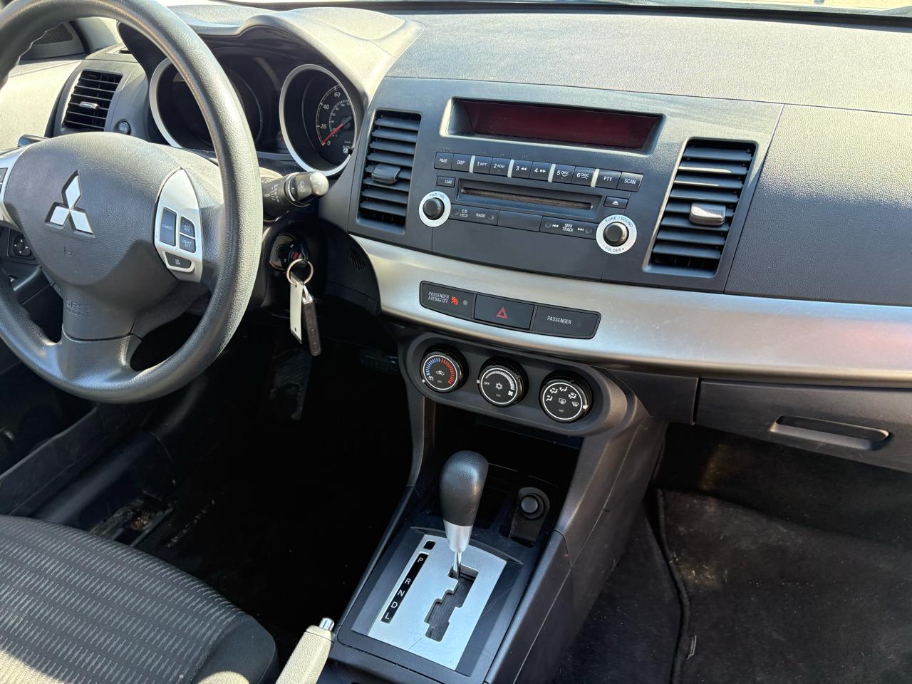 Mitsubishi Lancer SE 2012