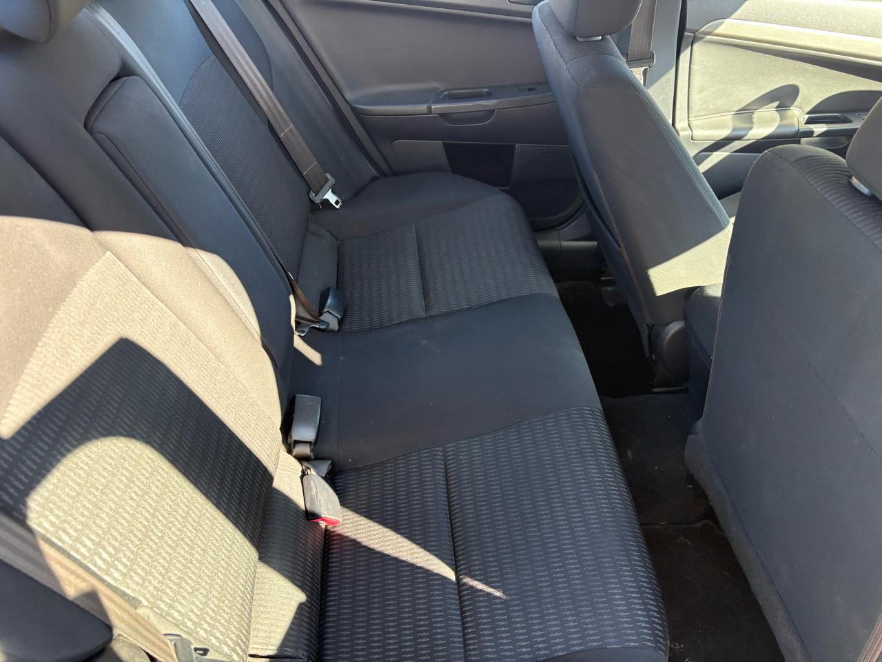 Mitsubishi Lancer SE 2012