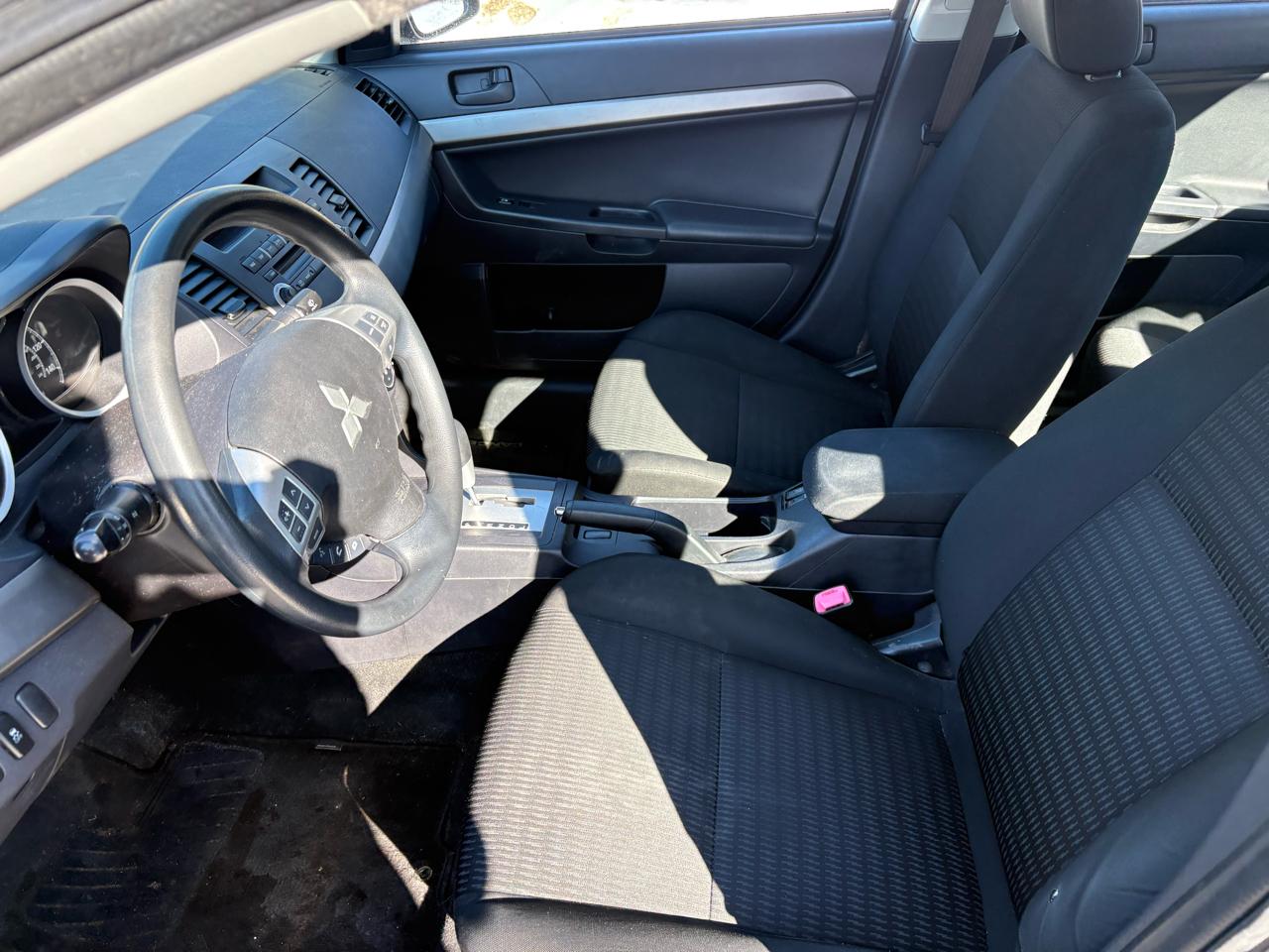 Mitsubishi Lancer SE 2012