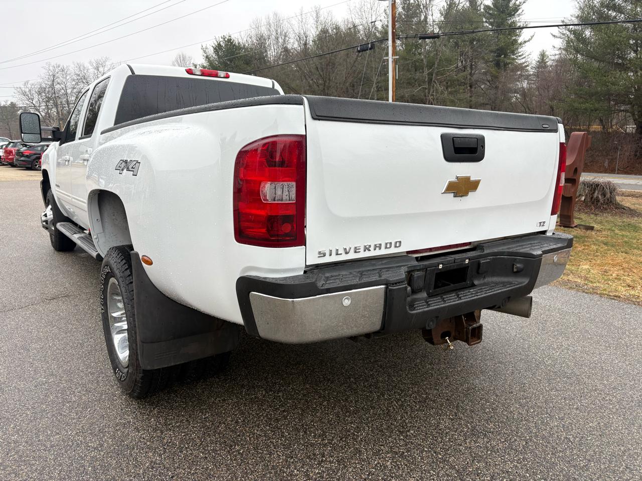 Chevrolet Silverado 3500HD LTZ Crew Cab  4WD 2011