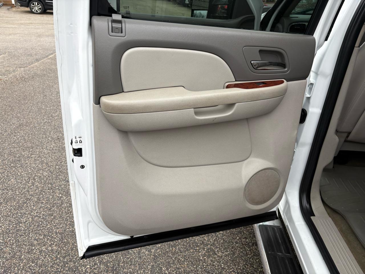 Chevrolet Silverado 3500HD LTZ Crew Cab  4WD 2011