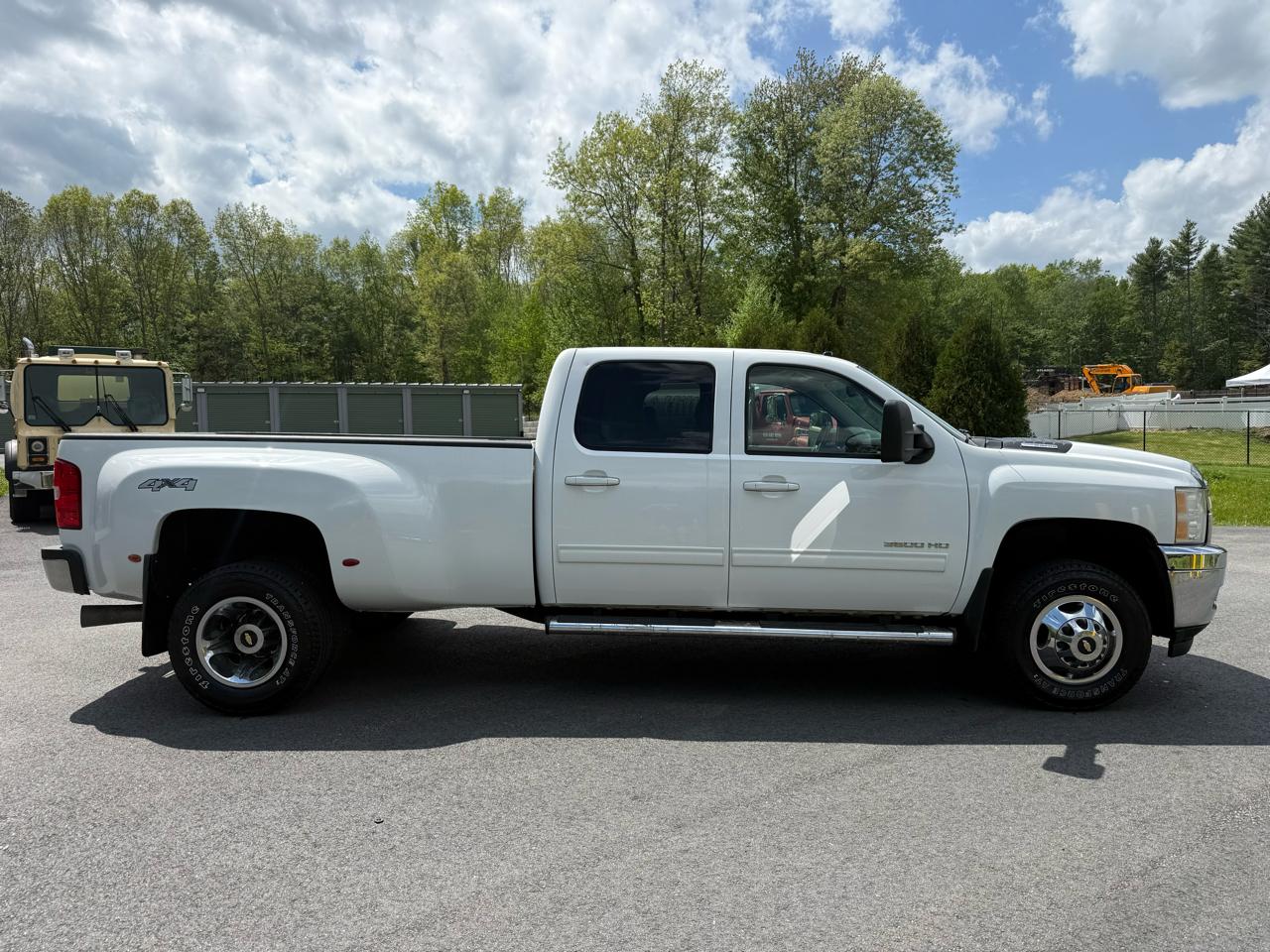 Chevrolet Silverado 3500HD LTZ Crew Cab  4WD 2011