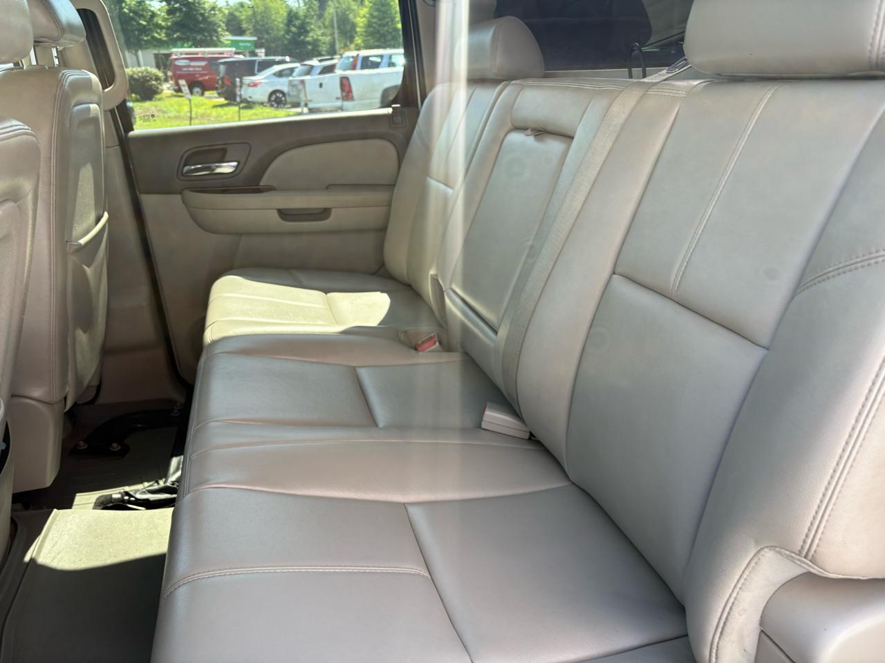 Chevrolet Silverado 3500HD LTZ Crew Cab  4WD 2011