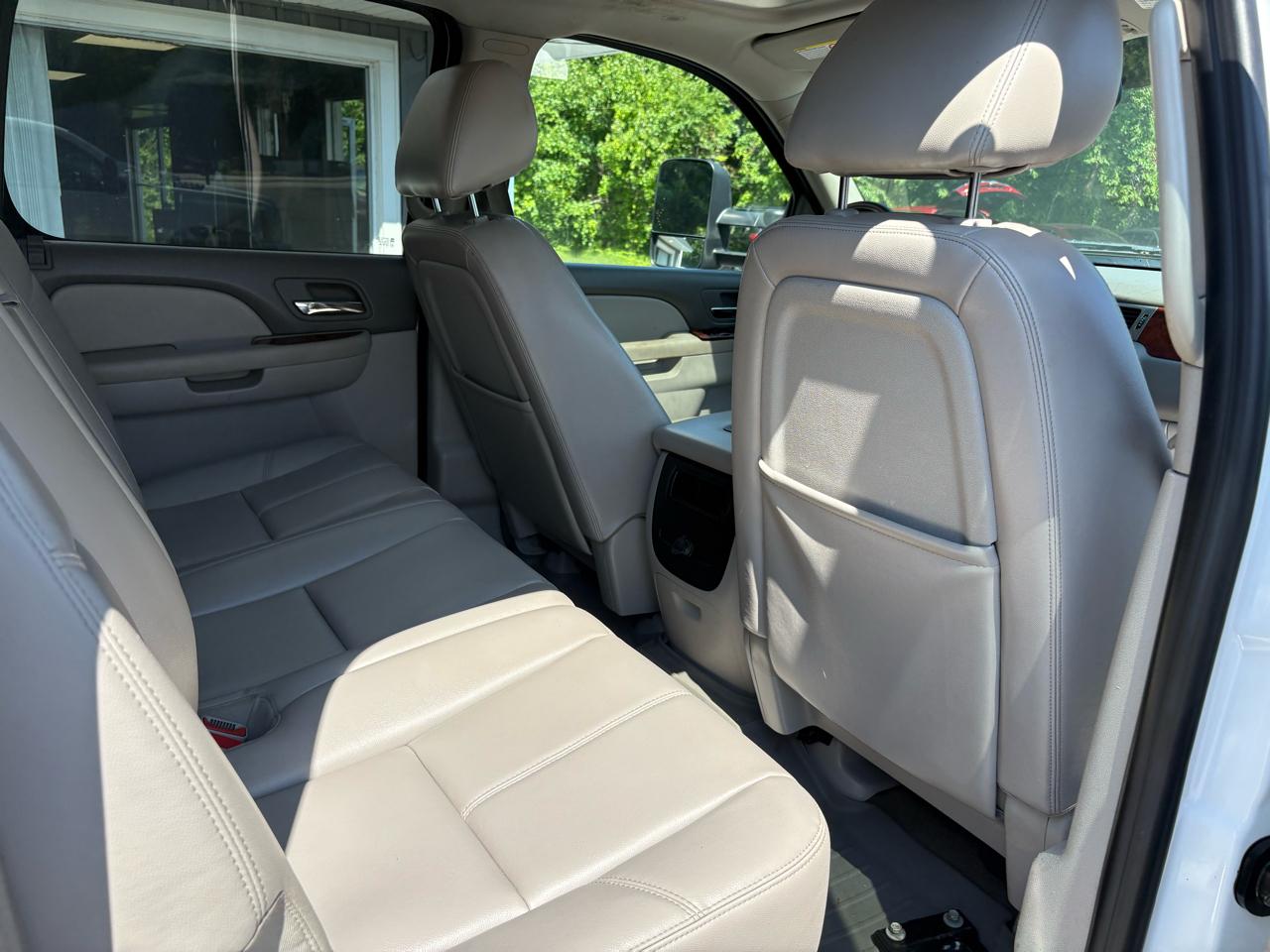 Chevrolet Silverado 3500HD LTZ Crew Cab  4WD 2011