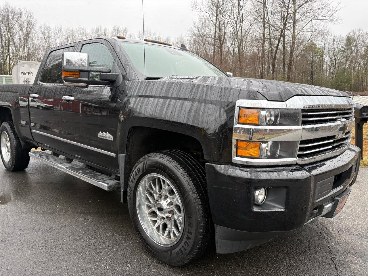2016 Chevrolet Silverado 2500HD High Country Crew Cab Short Box 4WD