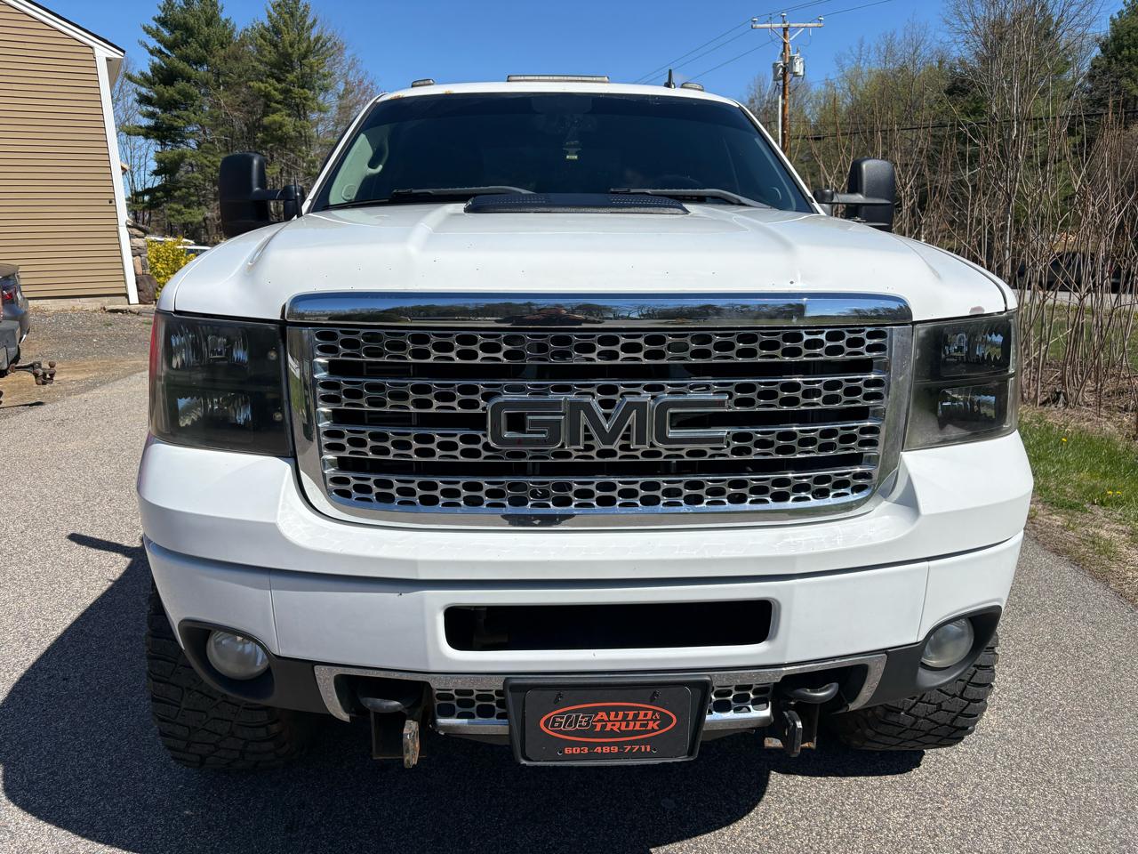 GMC Sierra 2500HD Denali Crew Cab 4WD 2011