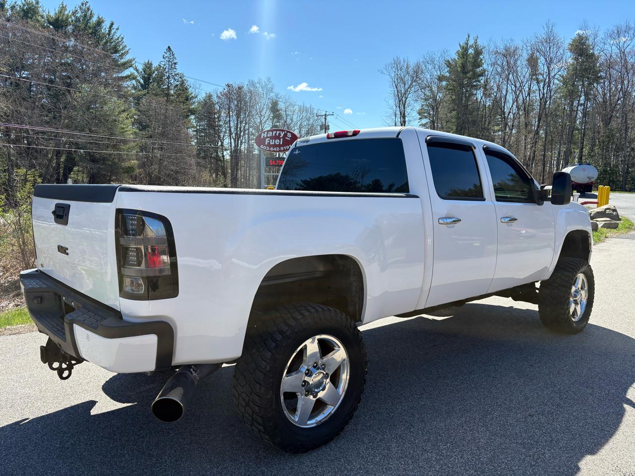 GMC Sierra 2500HD Denali Crew Cab 4WD 2011