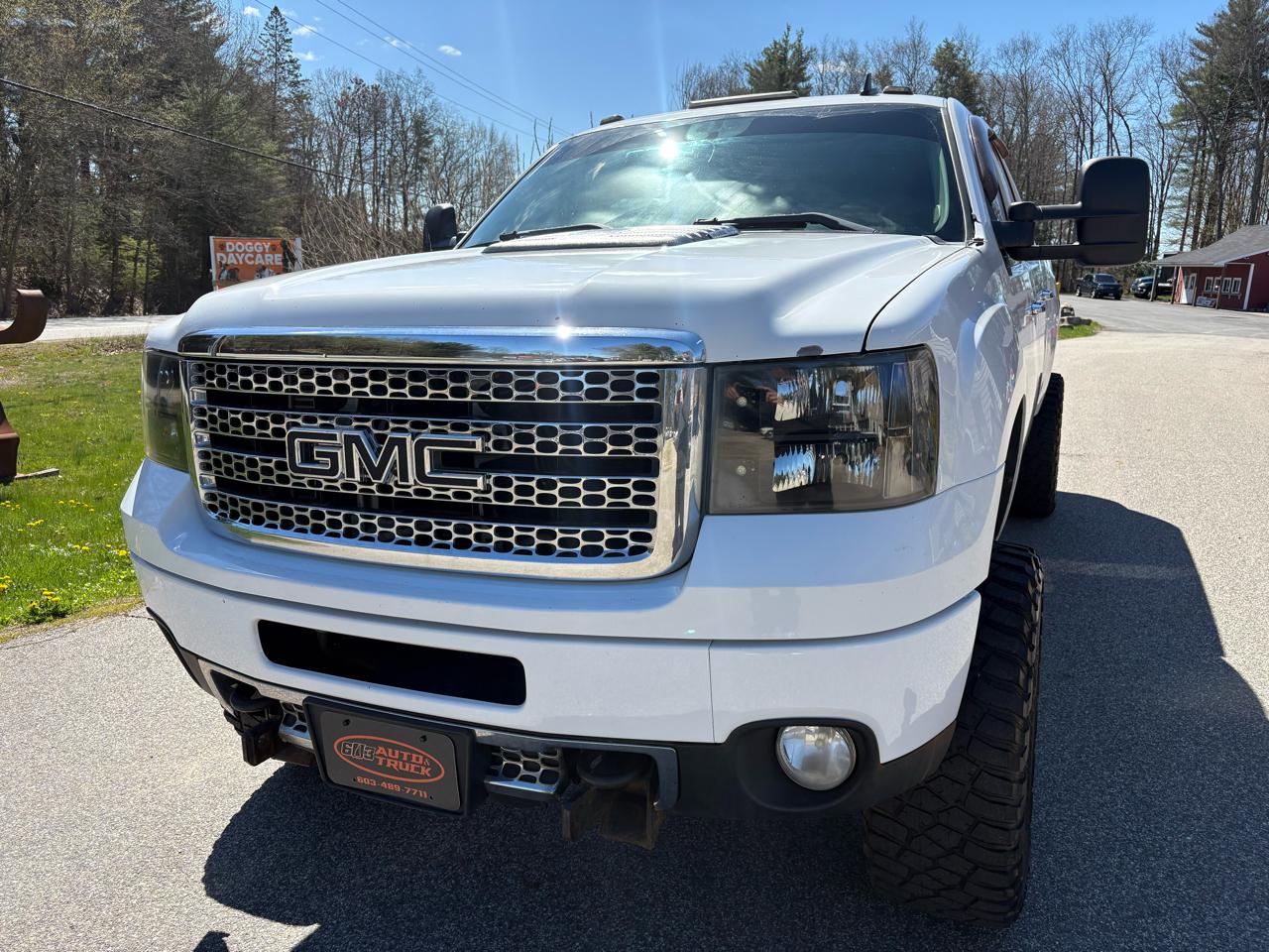 GMC Sierra 2500HD Denali Crew Cab 4WD 2011
