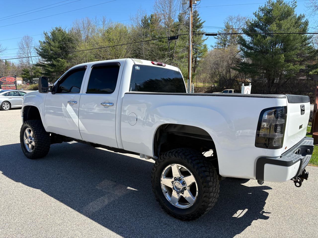 GMC Sierra 2500HD Denali Crew Cab 4WD 2011