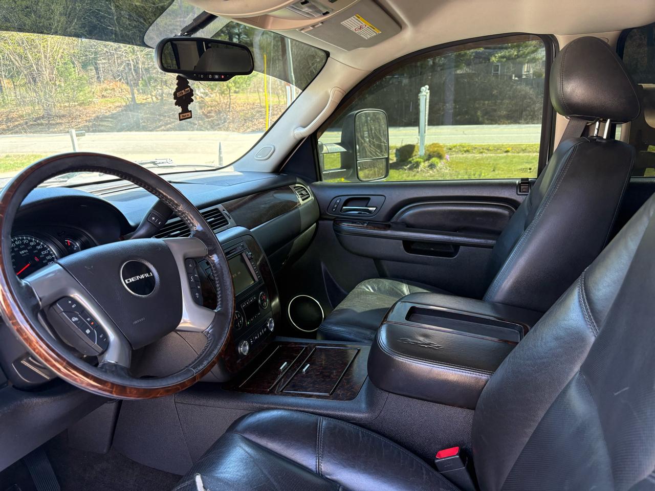 GMC Sierra 2500HD Denali Crew Cab 4WD 2011