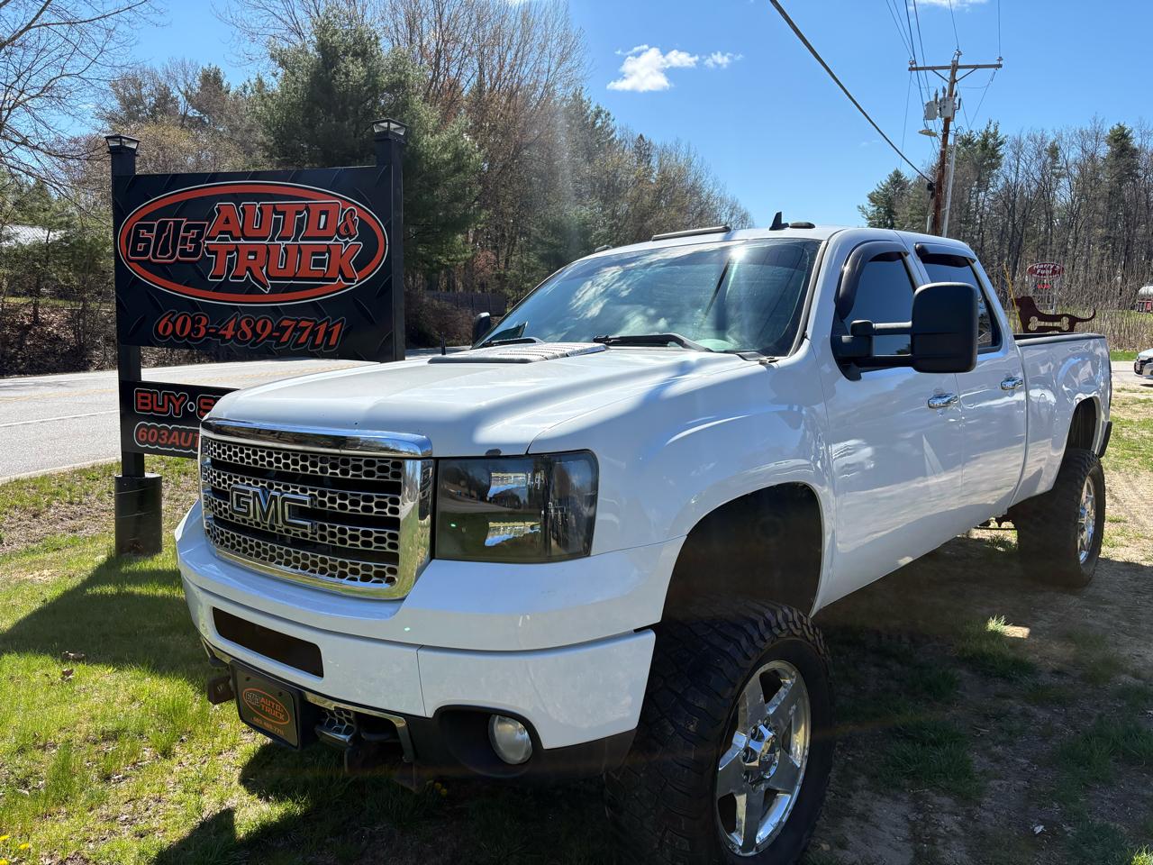 GMC Sierra 2500HD Denali Crew Cab 4WD 2011