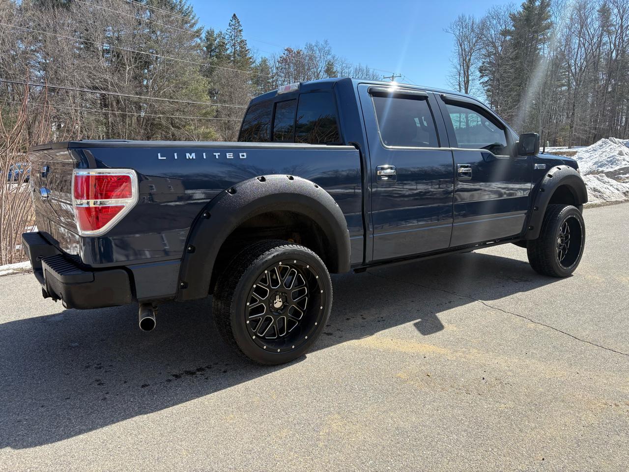 View vehicle photo 4