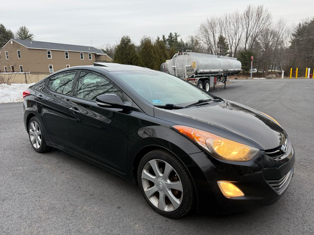 Hyundai Elantra GLS M/T 2013