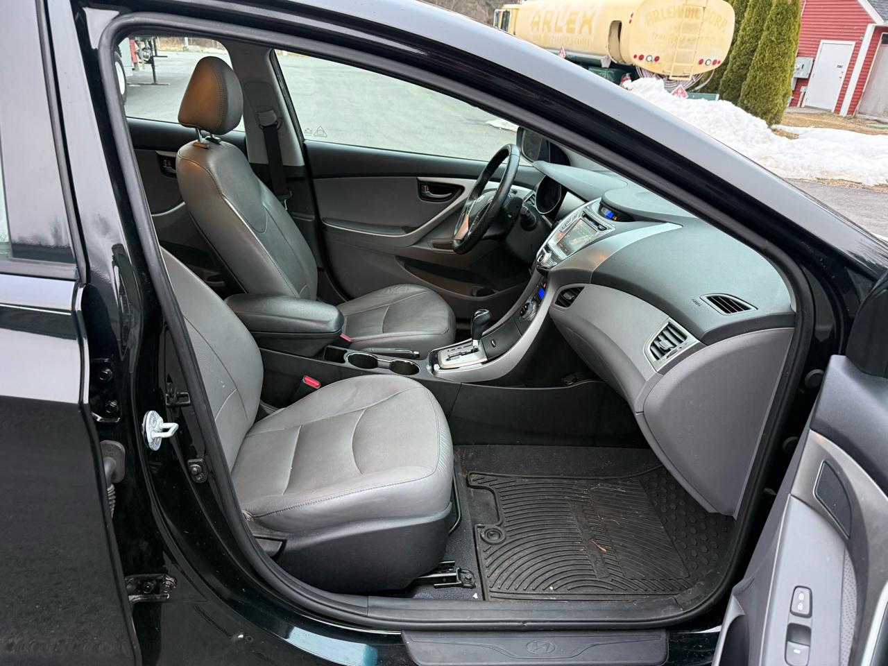 Hyundai Elantra GLS M/T 2013