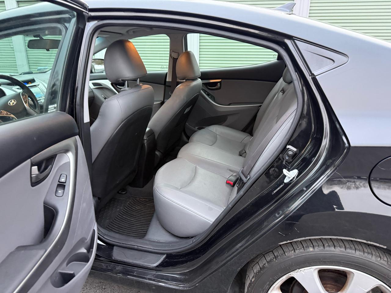 Hyundai Elantra GLS M/T 2013