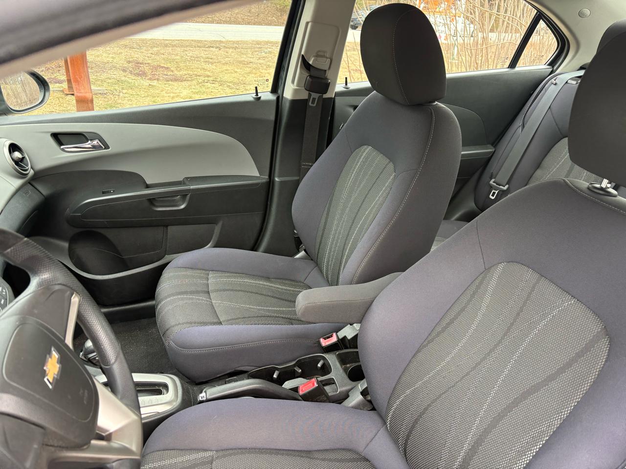 Chevrolet Sonic 2LT Sedan 2012