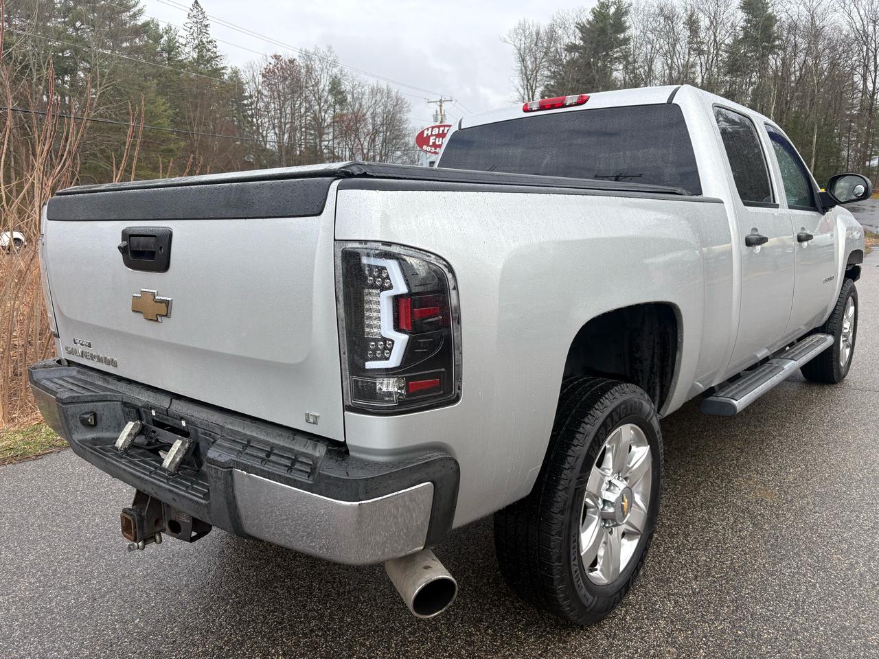 Chevrolet Silverado 2500HD LT Crew Cab 4WD 2011