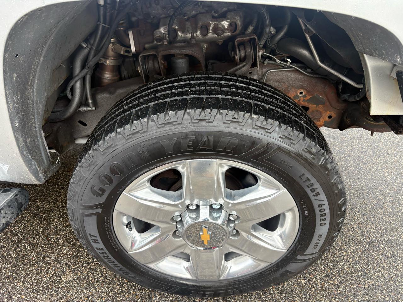 Chevrolet Silverado 2500HD LT Crew Cab 4WD 2011