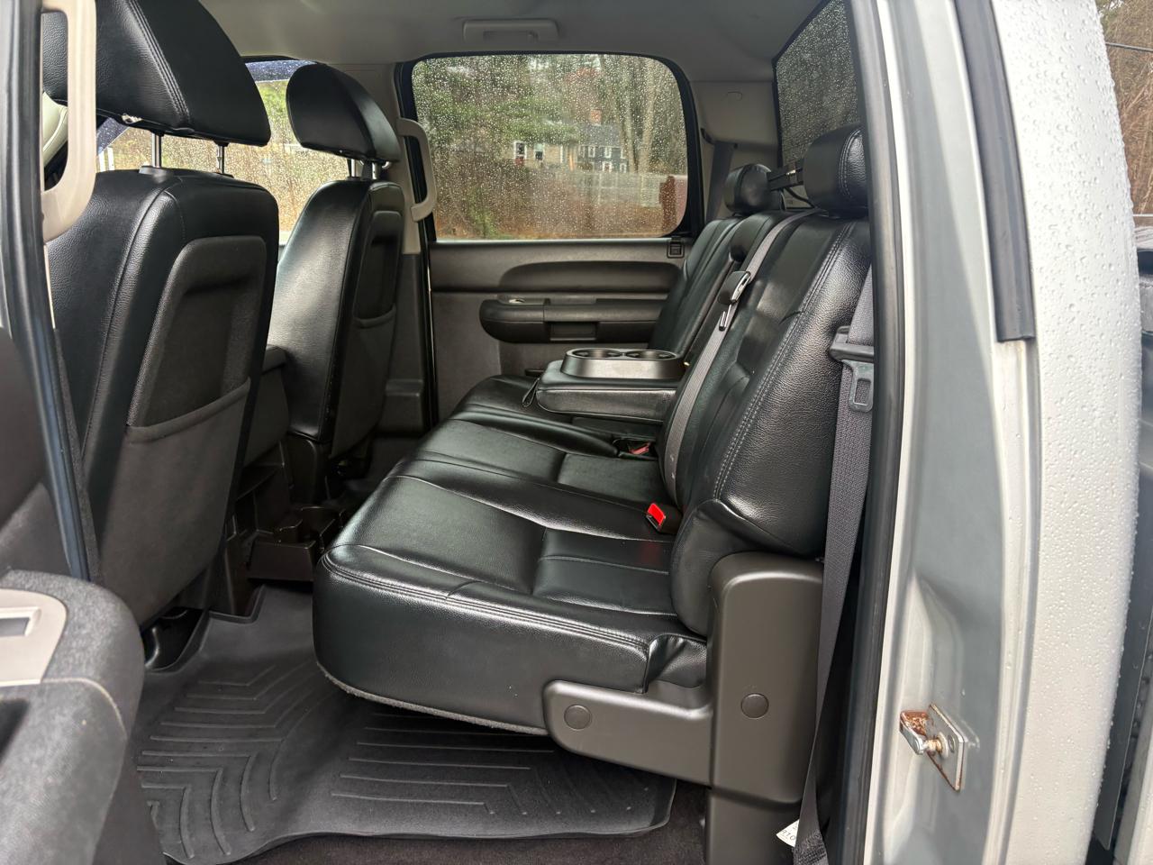 Chevrolet Silverado 2500HD LT Crew Cab 4WD 2011