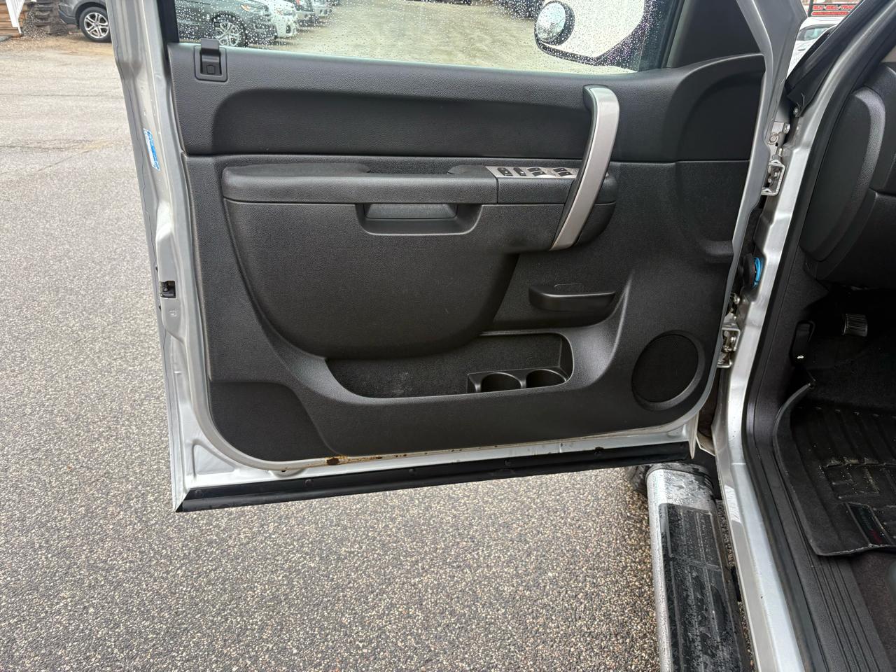 Chevrolet Silverado 2500HD LT Crew Cab 4WD 2011