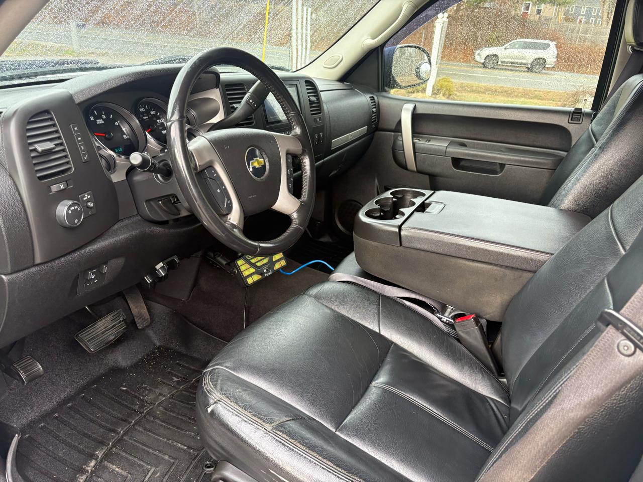 Chevrolet Silverado 2500HD LT Crew Cab 4WD 2011