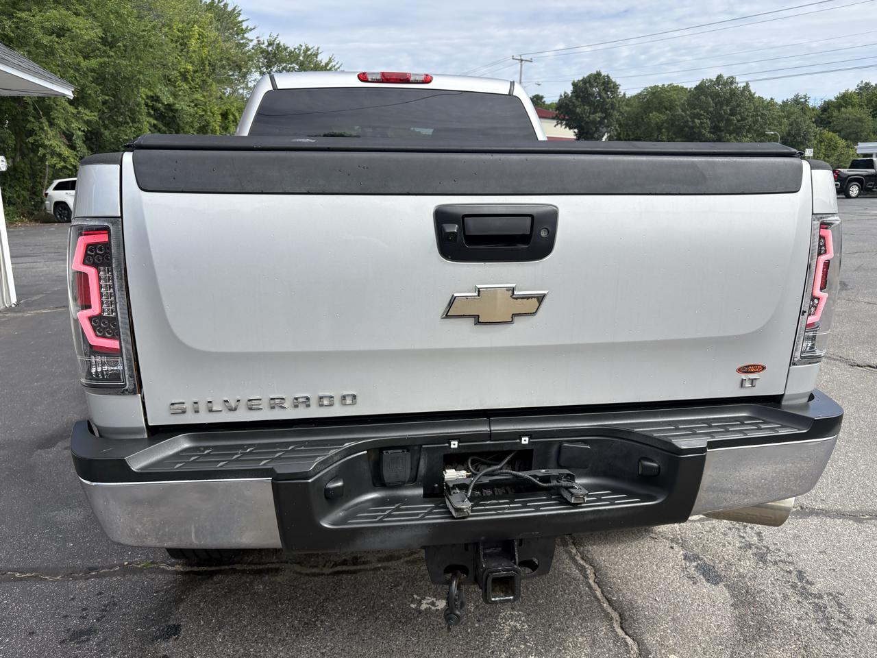 Chevrolet Silverado 2500HD LT Crew Cab 4WD 2011