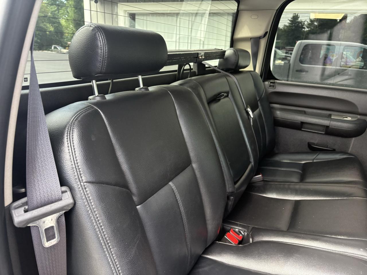 Chevrolet Silverado 2500HD LT Crew Cab 4WD 2011