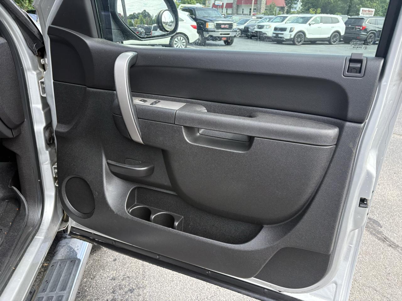 Chevrolet Silverado 2500HD LT Crew Cab 4WD 2011