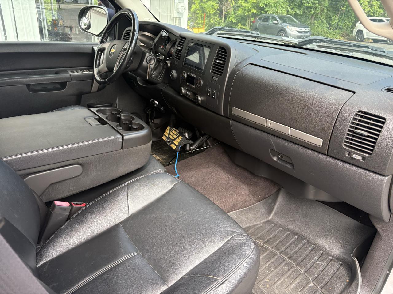 Chevrolet Silverado 2500HD LT Crew Cab 4WD 2011