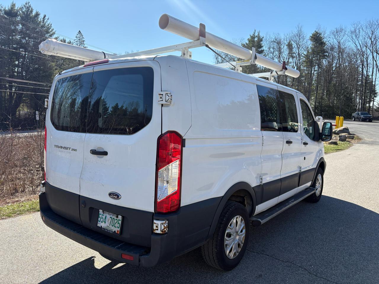 Ford Transit 250 Van Low Roof 60/40 Pass.130-in. WB 2018
